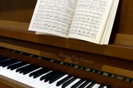 Symbolbild Klavier mit Noten