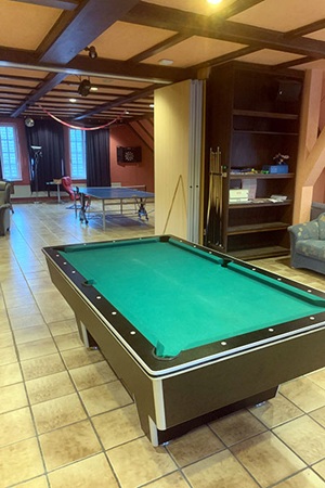 Innenansicht Jugendhaus Anholt - Billardtisch