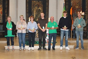 Jubilare (v.l.n.r.): Ursula Frericks, Ulla Bußhaus, Sabine Eggesiecker, Daniel Hakvoort, Harry Tiemessen, Kurt Daniels, Michael Terhorst