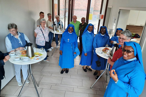 Aufnahme vom Stehcafé in Isselburg mit Ordensschwestern